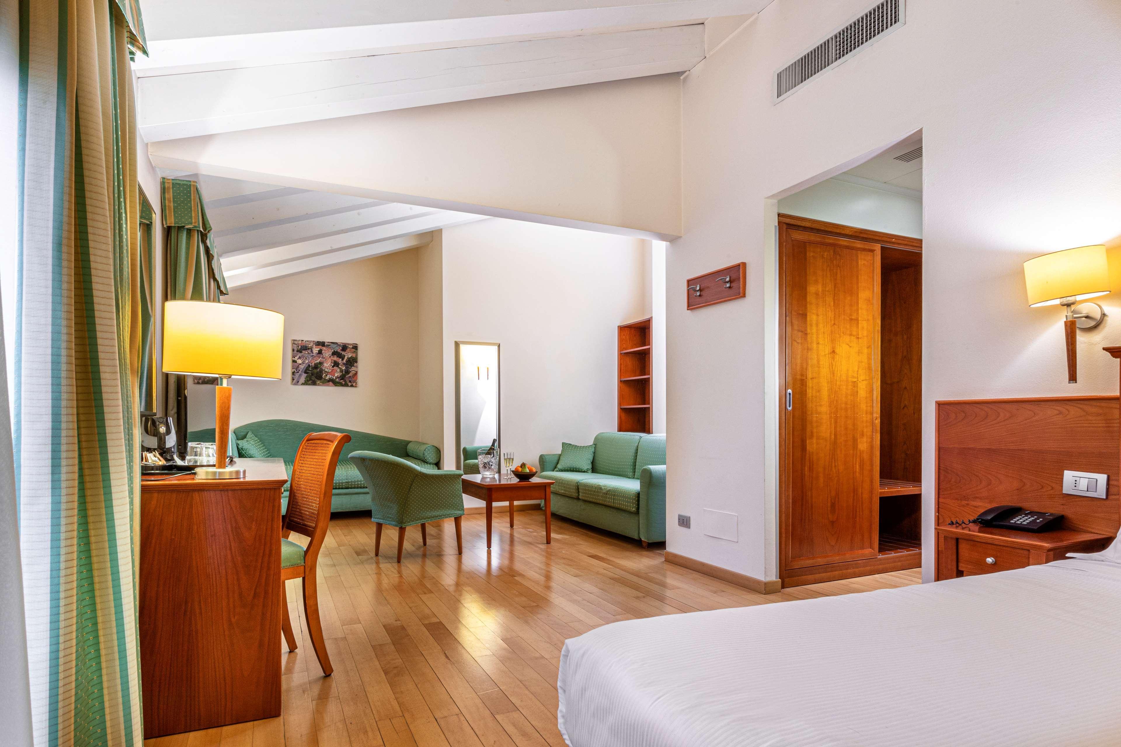 Best Western Titian Inn Hotel Treviso Silea Exterior photo